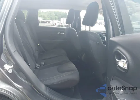 2016 Jeep Cherokee Latitude из США, поврежденный, VIN 1C4PJMCS1GW105668